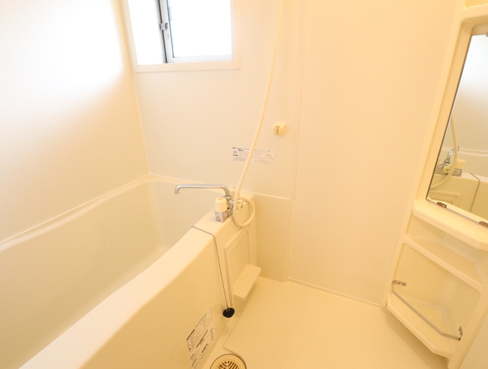 バス・シャワールーム　※同タイプの部屋写真です