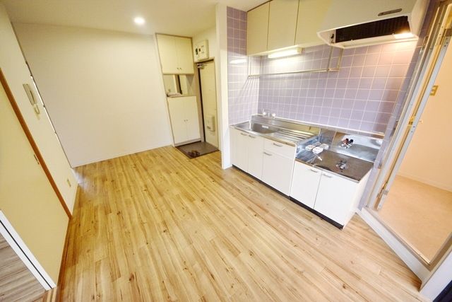 居室・リビング　タウンハウジング府中店まで