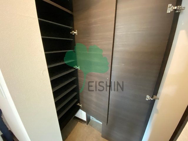 玄関　下駄箱もしっかりついてます！