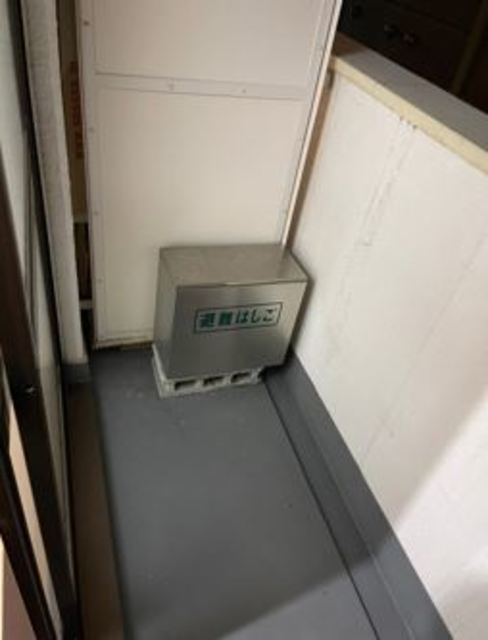 バルコニー　バルコニーあります