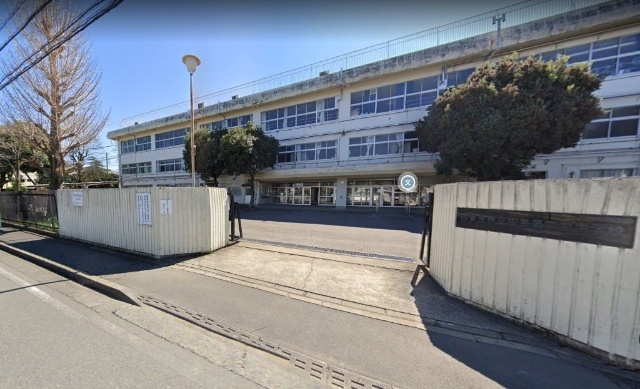 中学校　西東京市立田無第四中学校（中学校）まで465m