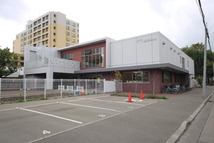 幼稚園・保育園　旭ヶ丘保育園（幼稚園・保育園）まで1315m