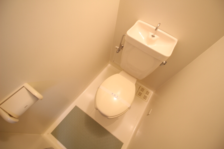 トイレ　コンパクトで使いやすいトイレです