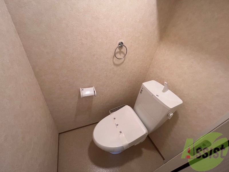 トイレ　トイレは温水洗浄便座付きなのでとても快適です