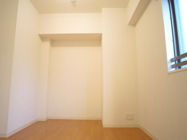 その他部屋・スペース　☆角部屋で開放感のある居室☆