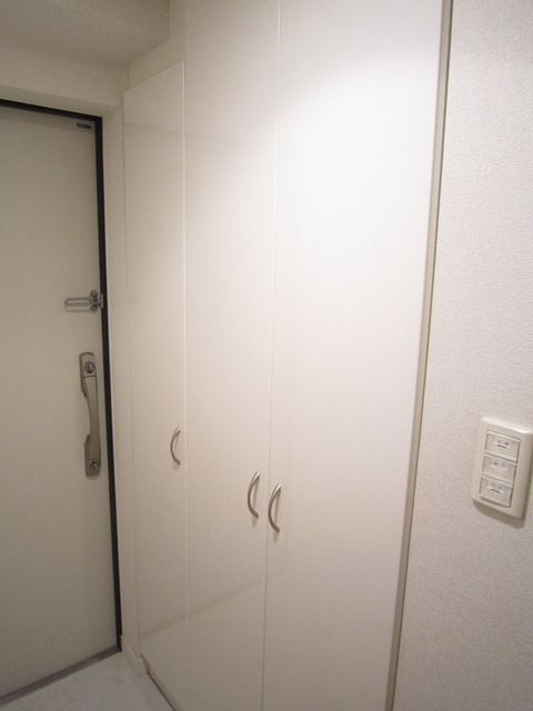 玄関　シューズＢＯＸあり