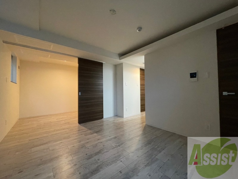 居室・リビング　広くてきれいなリビングです！快適に過ごせそうですね。