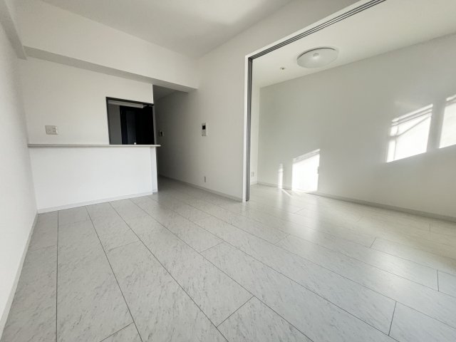 居室・リビング　※別号室の参考写真です。