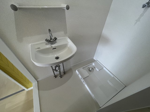 洗面設備　シンプルな洗面台です♪