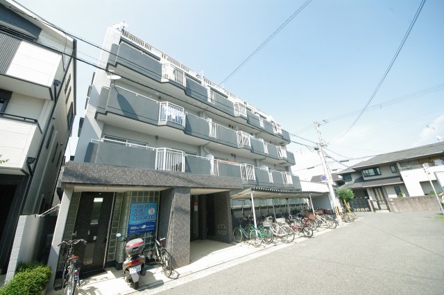 建物外観　カメラ付きインターホンついてます♪