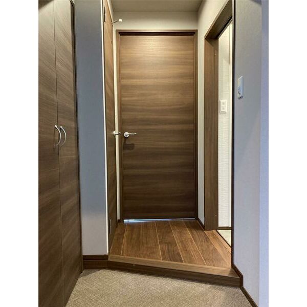 玄関　シューズボックス付きの玄関です★