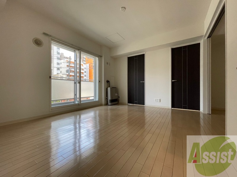 居室・リビング　広くてキレイなお部屋が広がっていて、充実した生活が送れそう。