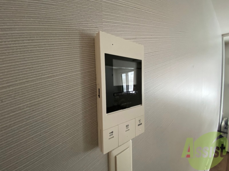 セキュリティ　ＴＶモニター付インターホンです。来客者の顔が見えるので安心！