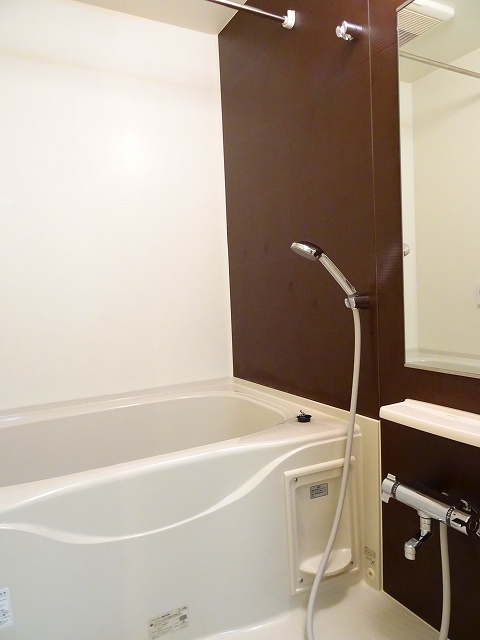 バス・シャワールーム　追い焚き完備