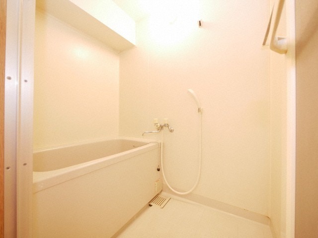 バス・シャワールーム　一日の疲れを癒しましょう