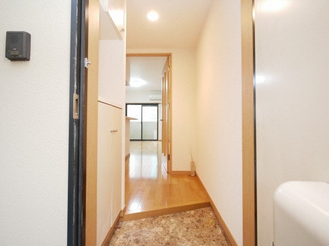 玄関　玄関からはこんな感じです