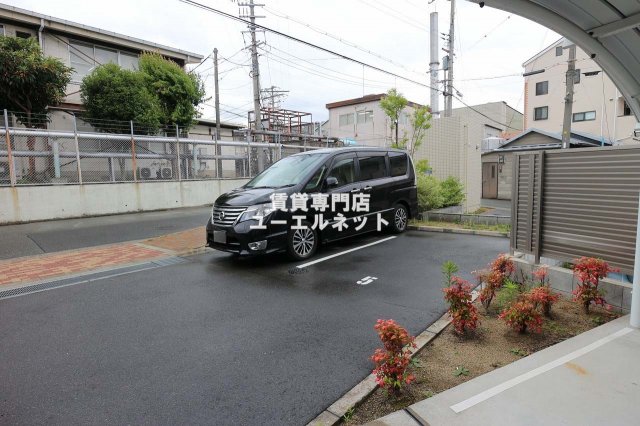 駐車場　敷地内駐車場あり◎