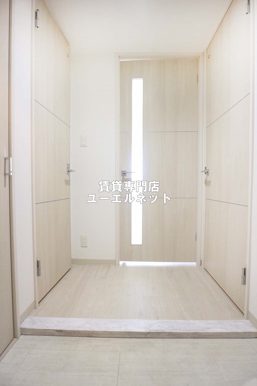 玄関　住まいの顔ともなる玄関