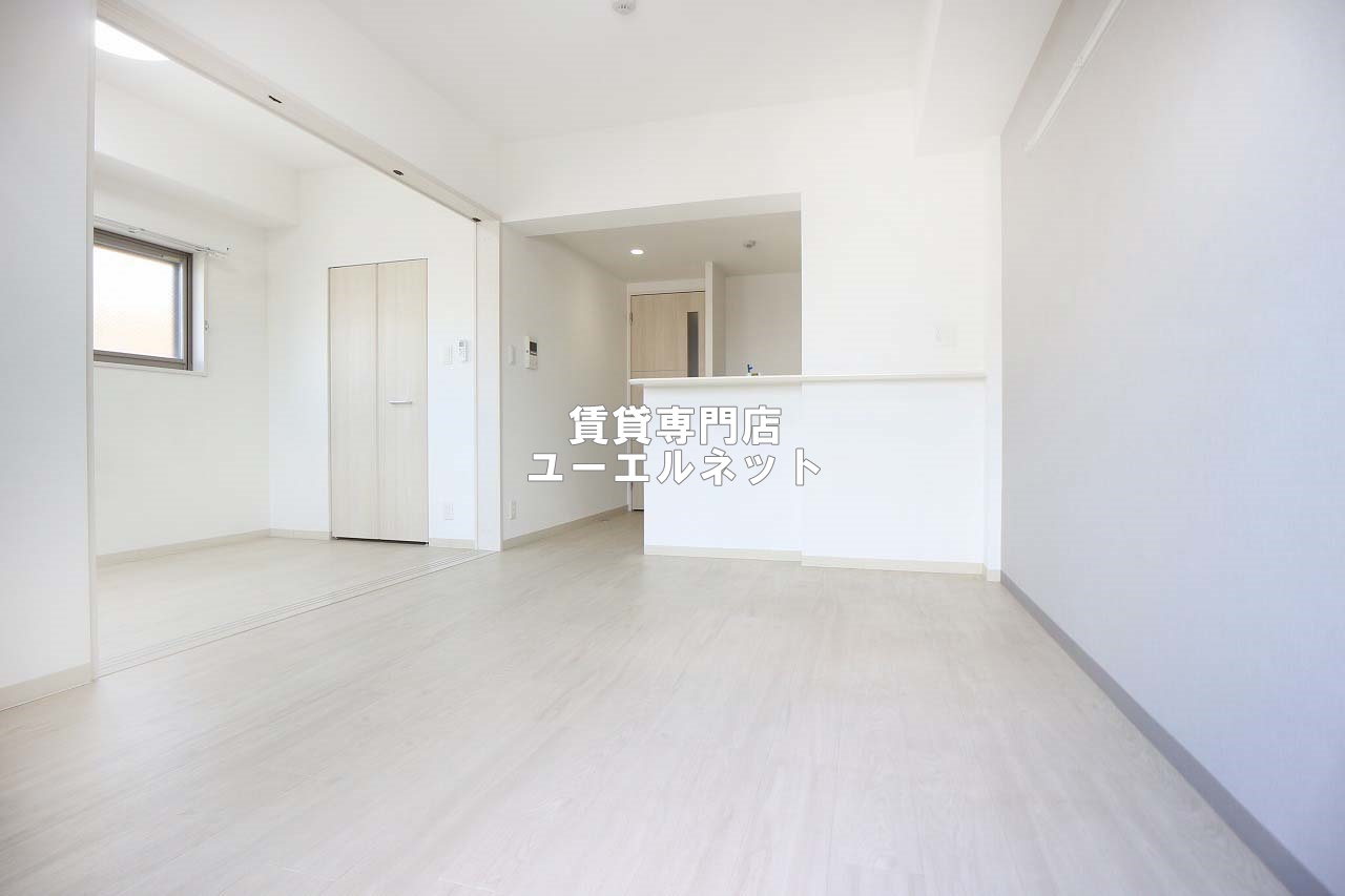 居室・リビング　ゆったりとくつろげる、落ち着きのある居室空間です