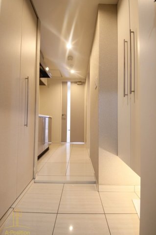 玄関　エスライズ北堀江スワン