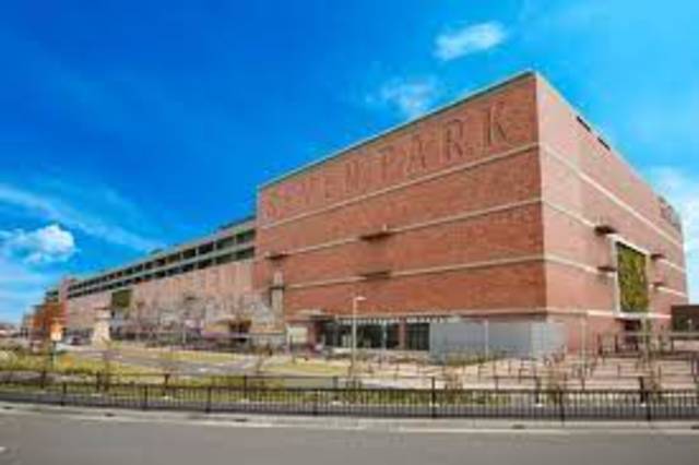 スーパー　ライフセブンパーク天美店（スーパー）まで1060m