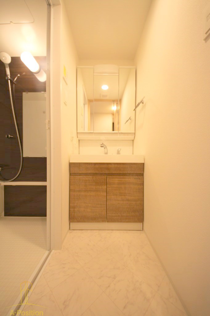 洗面設備　セレーノ南森町