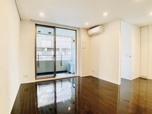 居室・リビング　同タイプのお写真です（色合い等が異なる場合が御座います）