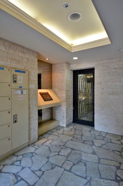 エントランス　★見学予約受付中★