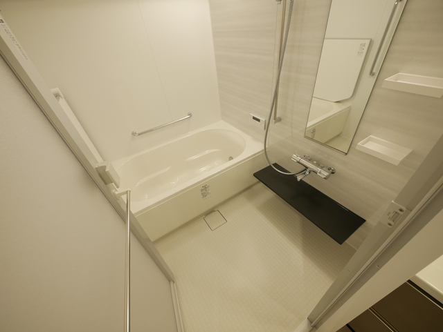 バス・シャワールーム　★追焚機能付きでいつでも暖かいお風呂に入れます★