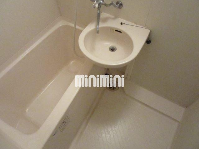 バス・シャワールーム　人気のバス、トイレ別です。