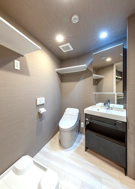 トイレ　別号室