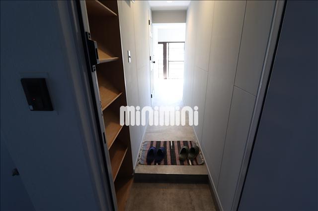 玄関　玄関からのお部屋です。