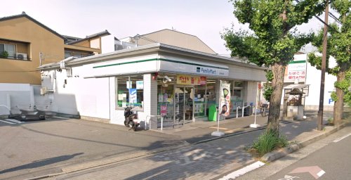 コンビニ　ファミリーマート 堀川御池店（コンビニ）まで177m