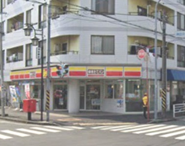 コンビニ　デイリーヤマザキ鶴見潮田店（コンビニ）まで104m