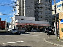 コンビニ　セイコーマートとみた澄川店（コンビニ）まで63m