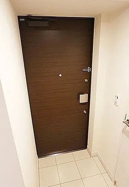 玄関　別タイプ部屋　参考写真です