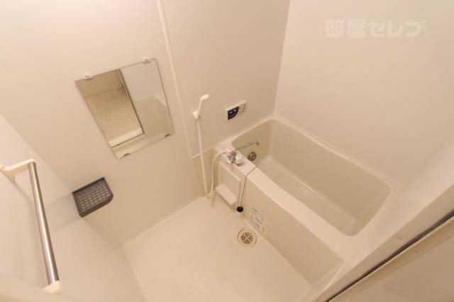 バス・シャワールーム　追炊き機能付きのお風呂はエコですね