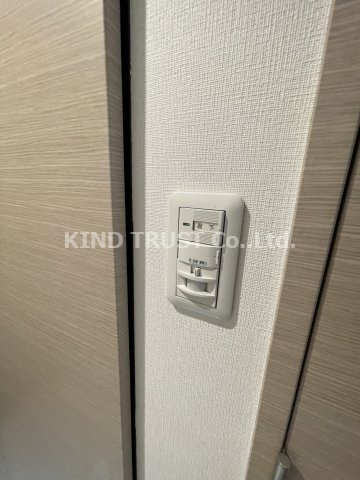 玄関　便利なオートライトです