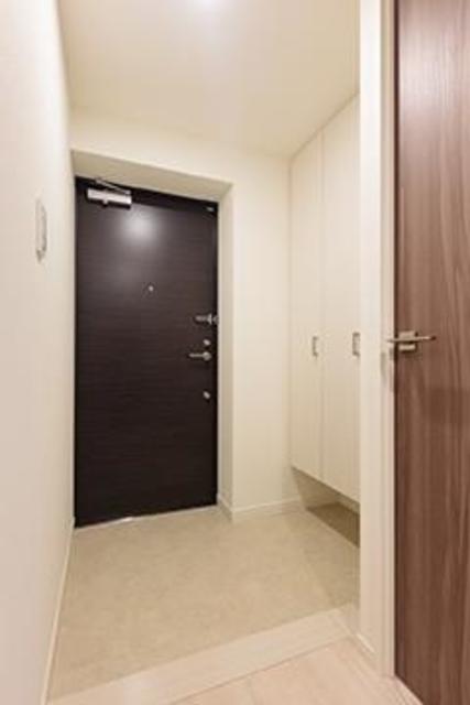 玄関　※写真は同タイプ住戸です。