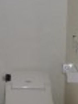 トイレ　落ち着いた色調のトイレです
