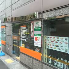 郵便局　札幌南二条郵便局（郵便局）まで494m