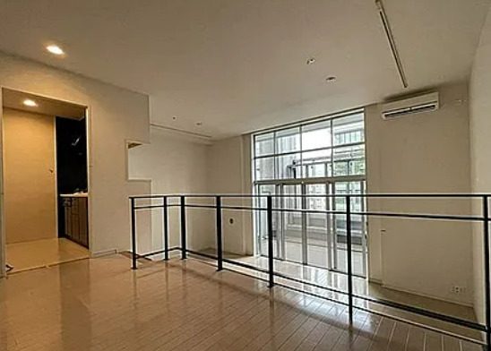 居室・リビング　※別部屋の参考写真です。