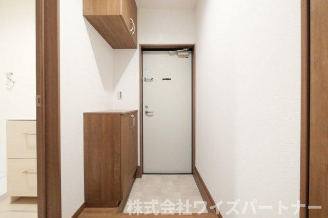 玄関　※同型タイプの為、現状優先