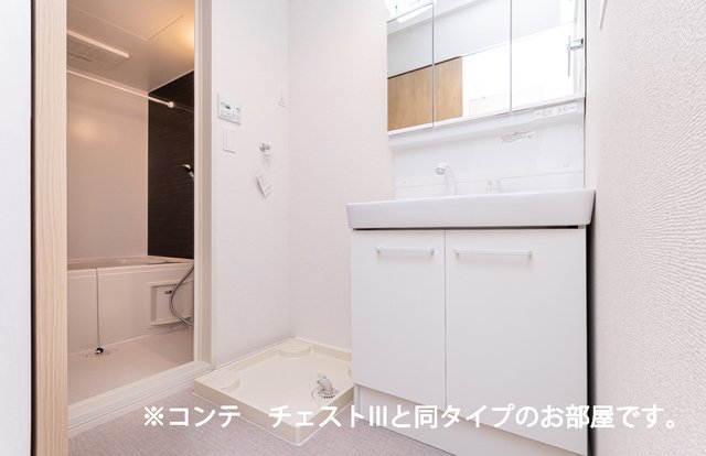 洗面設備　広い洗面スペース
