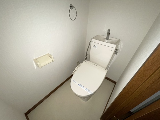 トイレ　※他の号室の写真になります。