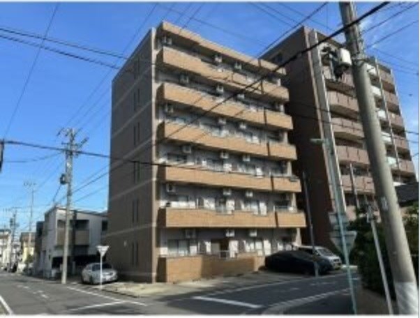 建物外観　南向きで日当りの良いマンションです