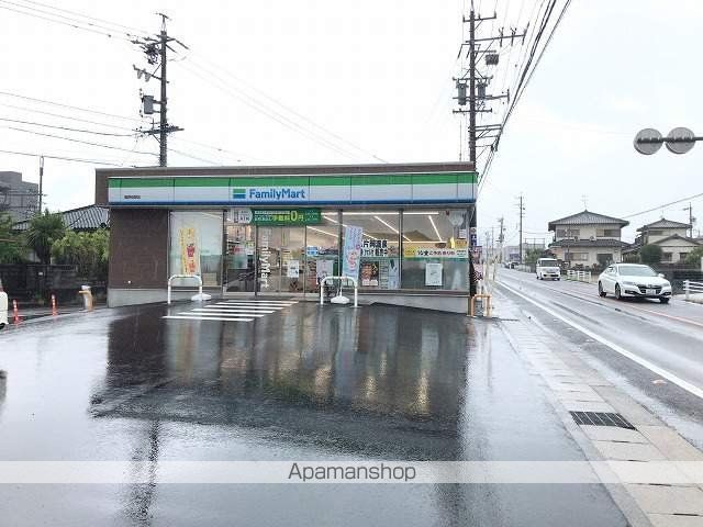 コンビニ　ファミリーマート（コンビニ）まで278m