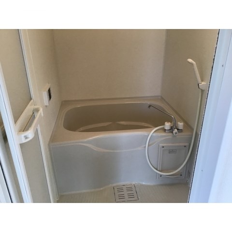 バス・シャワールーム　同物件別部屋参考写真