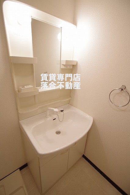 洗面設備　独立洗面化粧台付き