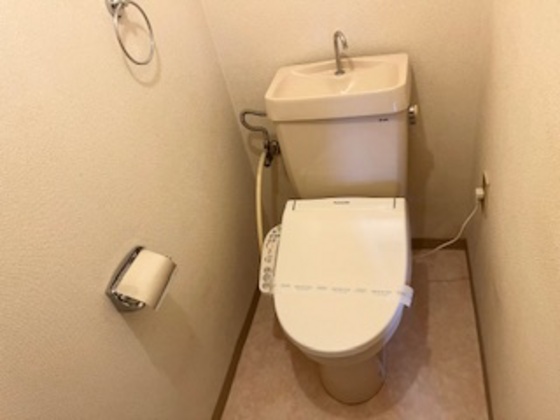 トイレ　別の部屋の写真